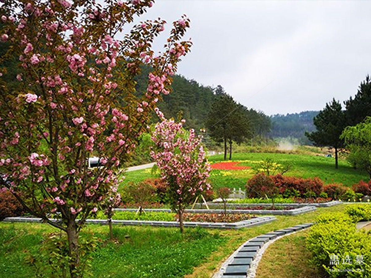 贵阳花溪龙凤园陵园