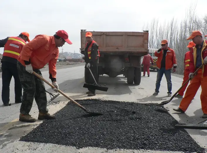 厂家批发袋装沥青市政道路抢修材料